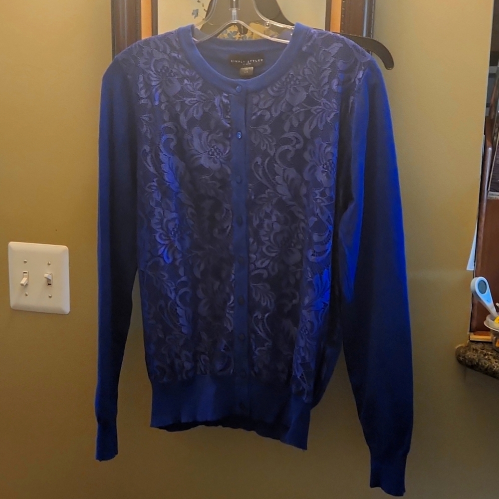 Simply Styled woman's lacey cardigan